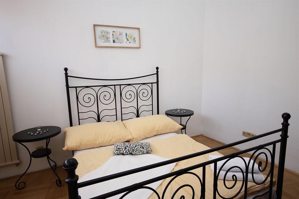 Leo Apartments Old Town Prag Eksteriør billede