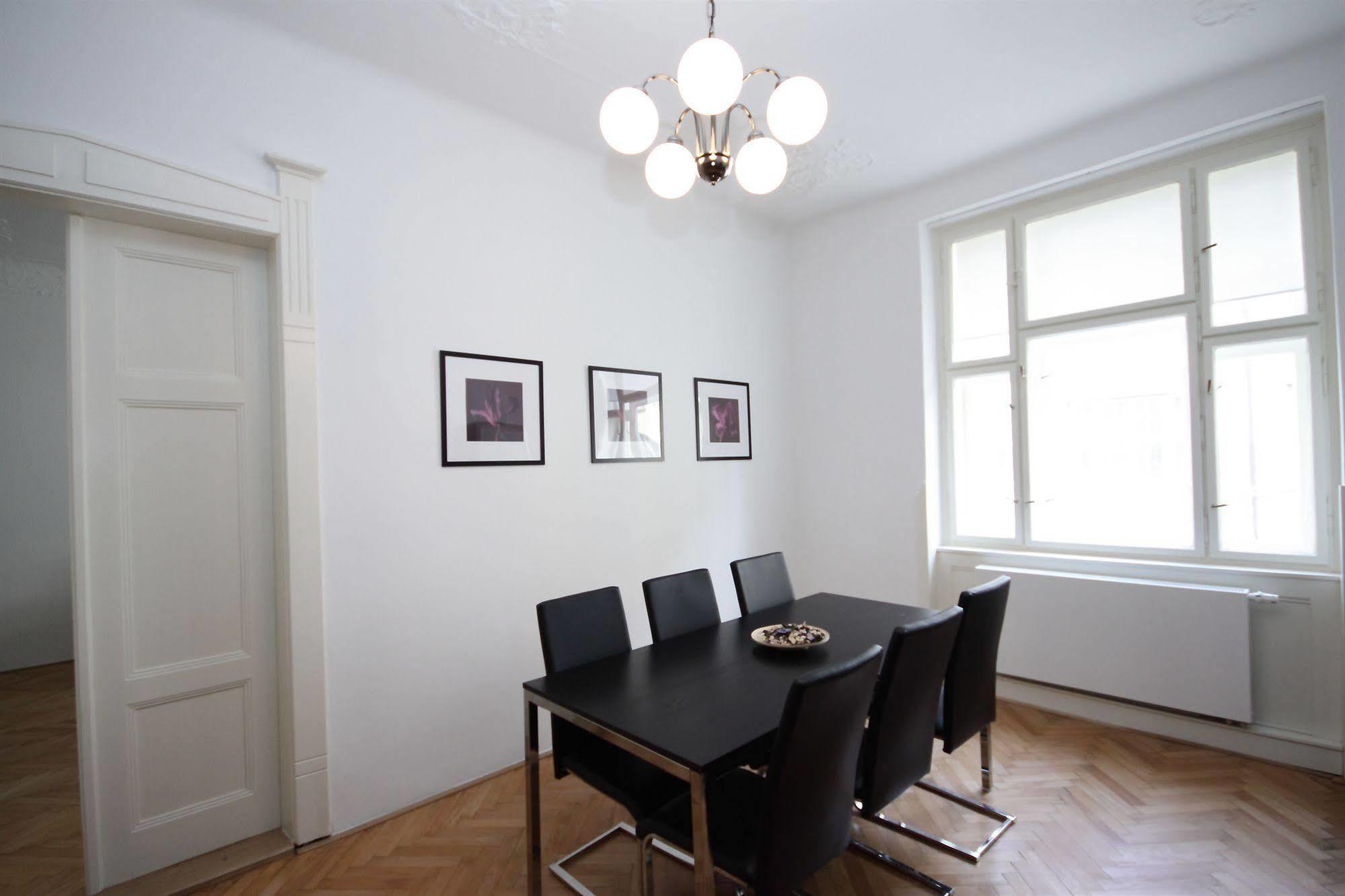 Leo Apartments Old Town Prag Eksteriør billede
